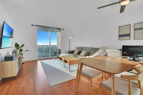 1800 N Bayshore Dr #2604, Miami, FL 33132