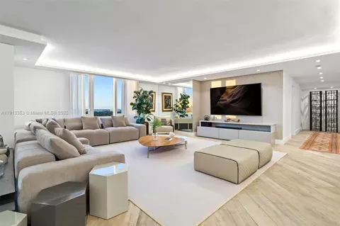 2301 Collins Ave #1432, Miami Beach, FL 33139