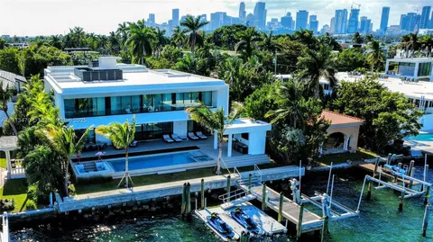 375 N Hibiscus Dr, Miami Beach, FL 33139