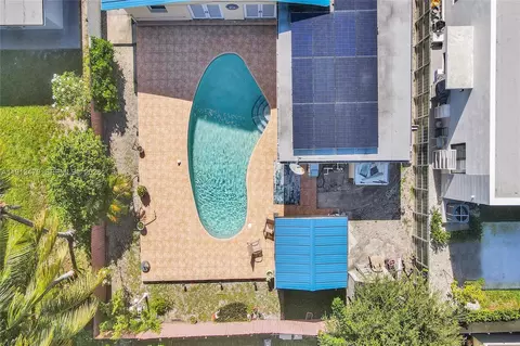 View/Area - 311 E 51st St, Hialeah, FL 33013 photo 3 of 13