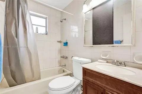 Bath - 311 E 51st St, Hialeah, FL 33013 photo 4 of 4
