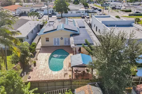 View/Area - 311 E 51st St, Hialeah, FL 33013 photo 6 of 13