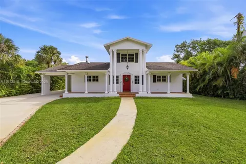 740 E Country Club Cir, Plantation, FL 33317