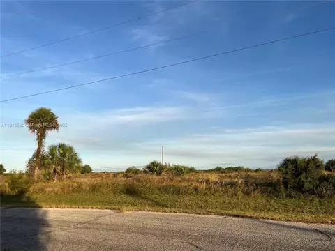 517 Ella Jean Pl, Other, FL 33935