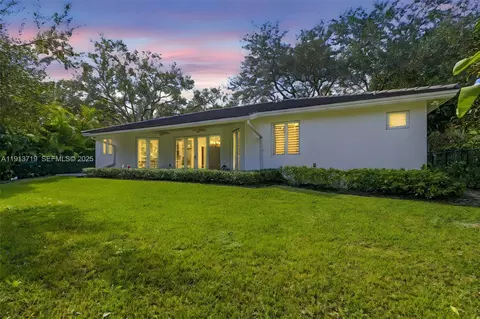 Exterior - 11199 SW 78th Ct, Pinecrest, FL 33156 photo 5 of 12