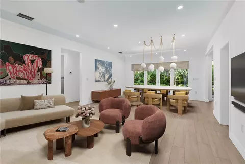 Living - 11199 SW 78th Ct, Pinecrest, FL 33156 photo 2 of 7