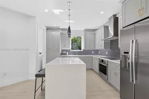 Kitchen - 11199 SW 78th Ct, Pinecrest, FL 33156 photo 4 of 4