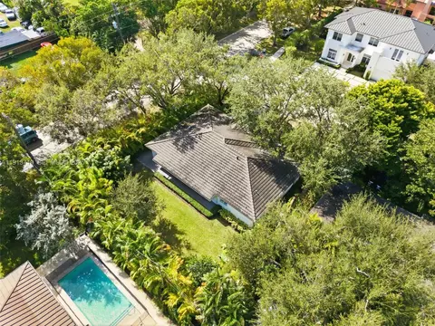 View/Area - 11199 SW 78th Ct, Pinecrest, FL 33156 photo 2 of 3
