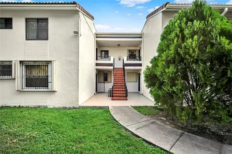 10857 NW 7th St #24-17, Miami, FL 33172