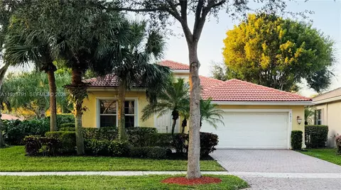 6833 Watertown Dr, Boynton Beach, FL 33437