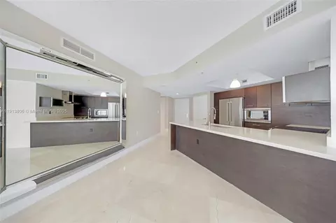 150 Sunny Isles Blvd #601, Sunny Isles Beach, FL 33160