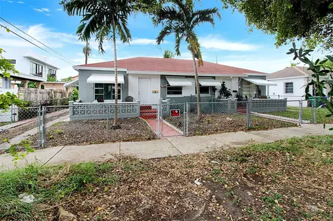 3462 SW 27th St, Miami, FL 33133