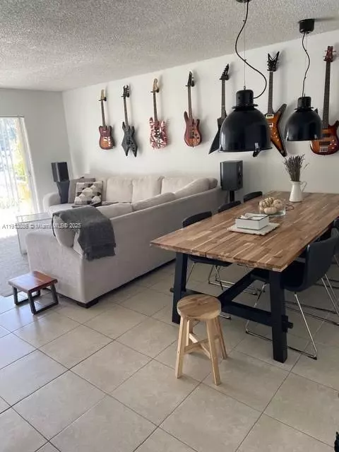 17911 NW 68th Ave #P102, Hialeah, FL 33015