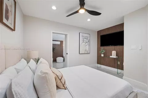 Bedroom - 4932 NW 173rd Dr, Miami Gardens, FL 33055 photo 2 of 4
