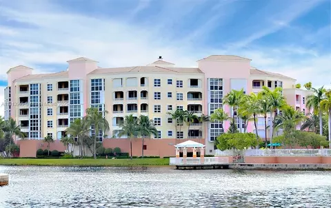 721 Crandon Blvd #207, Key Biscayne, FL 33149