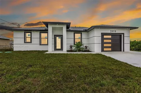 3919 SW 8th St, Lehigh Acres, FL 33976