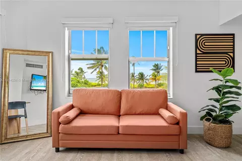1060 Ocean Dr #D302, Miami Beach, FL 33139