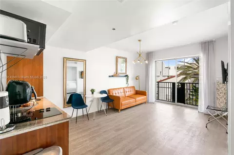 1060 Ocean Dr #D307, Miami Beach, FL 33139