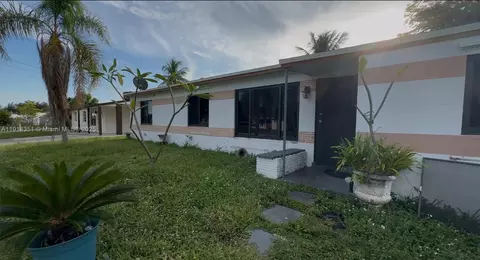 2401 SW 50th Ter, Fort Lauderdale, FL 33317