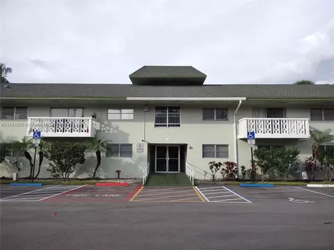 4200 NW 3rd Ct #327, Plantation, FL 33317