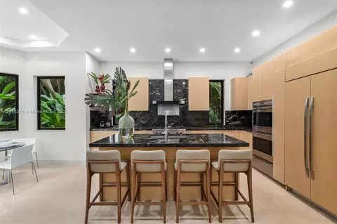 Kitchen - 320 Atlantic Rd, Key Biscayne, FL 33149 photo 2 of 2