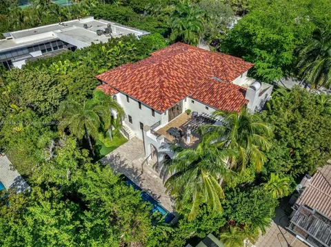 View/Area - 320 Atlantic Rd, Key Biscayne, FL 33149 photo 1 of 3