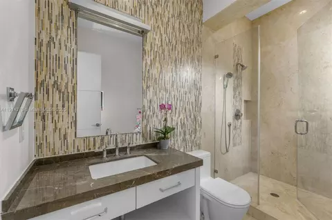 Bath - 320 Atlantic Rd, Key Biscayne, FL 33149 photo 7 of 7