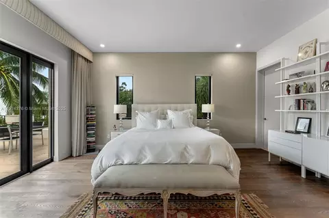 Bedroom - 320 Atlantic Rd, Key Biscayne, FL 33149 photo 3 of 6