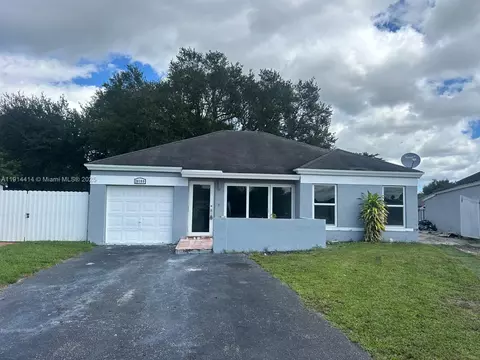 20199 NW 35th Ave, Miami Gardens, FL 33056