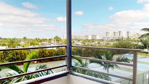 600 Three Islands Blvd #402, Hallandale Beach, FL 33009