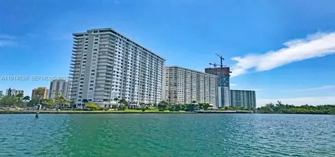 500 Bayview Dr #125, Sunny Isles Beach, FL 33160