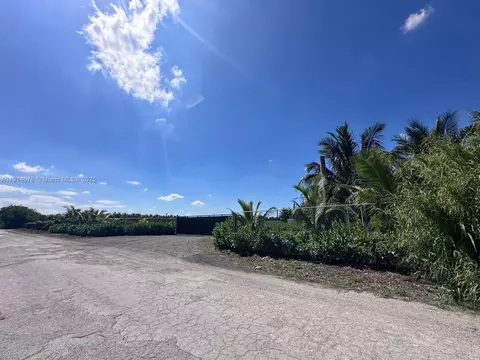 Undisclosed, Miami, FL 33196