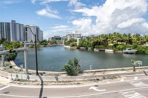 2600 Collins Ave #308, Miami Beach, FL 33140
