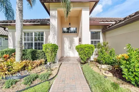 7009 NW 113th Ave, Parkland, FL 33076
