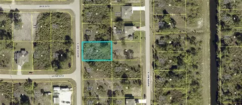 551 Beach Ave, Lehigh Acres, FL 33974