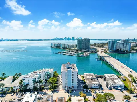 2016 Bay Dr #904, Miami Beach, FL 33141