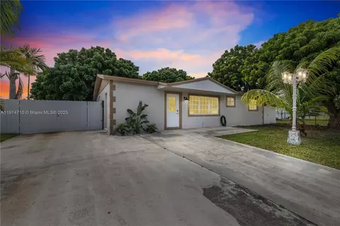15080 SW 299th St, Homestead, FL 33033