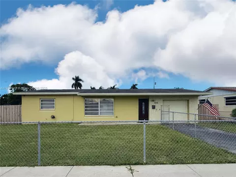610 NW 17th St, Homestead, FL 33030