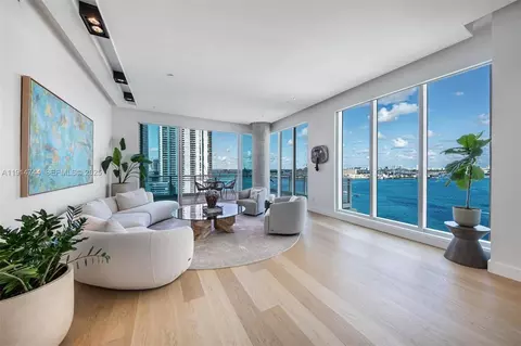 900 Brickell Key Blvd #1403, Miami, FL 33131