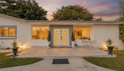 12601 SW 204th St, Miami, FL 33177