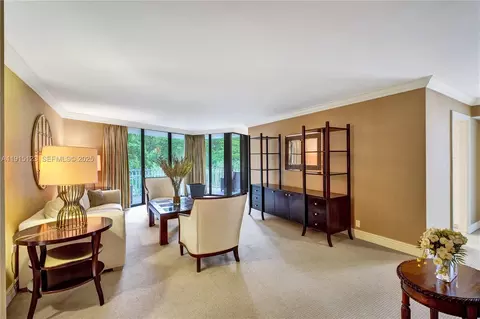 2000 Towerside Ter #301, Miami, FL 33138