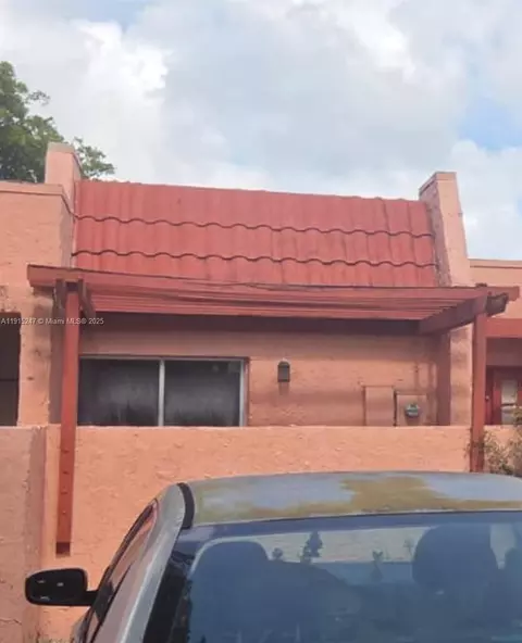 1524 NW 56th Ave #7, Lauderhill, FL 33313