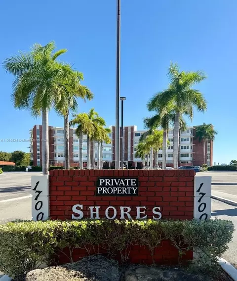 1700 NE 105th St #412, Miami Shores, FL 33138