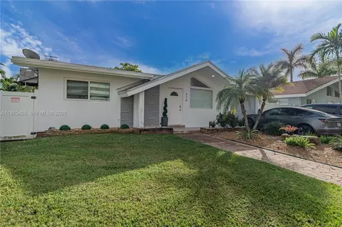 314 SE 3rd St, Dania Beach, FL 33004