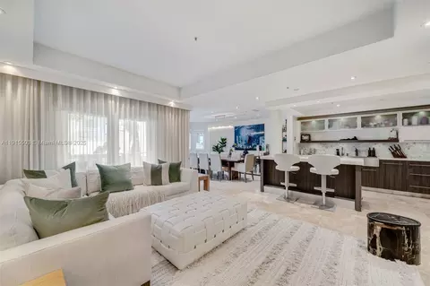 1413 Sunset Harbour Dr #208, Miami Beach, FL 33139