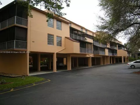 400 Commodore Dr #108, Plantation, FL 33325