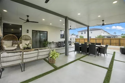 25009 SW 108th Ave, Homestead, FL 33032