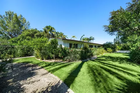 Exterior - 12050 Moss Ranch Rd, Pinecrest, FL 33156 photo 11 of 13