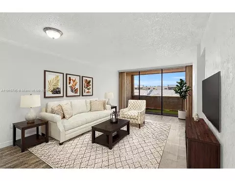 10400 SW 108 Ave #A413, Miami, FL 33176