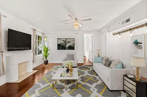 1025 Michigan Ave #1C, Miami Beach, FL 33139